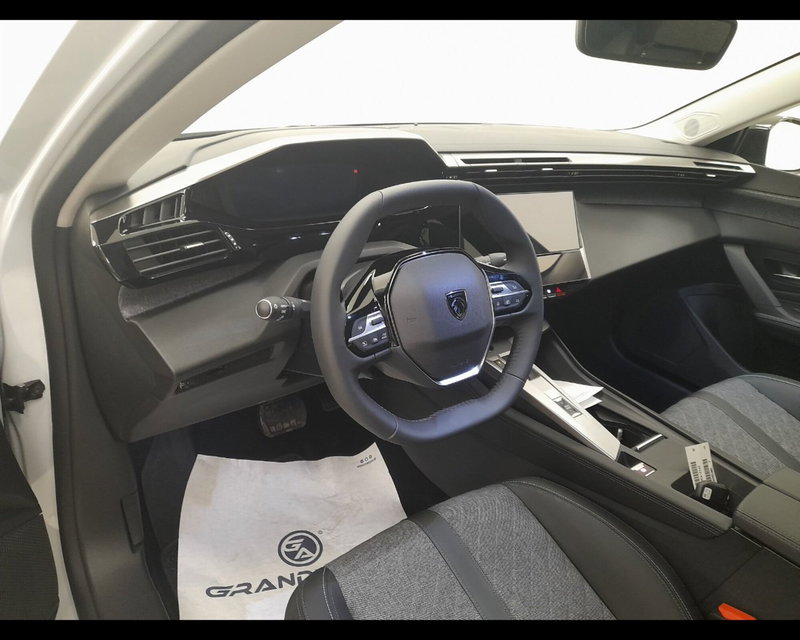 Peugeot 408 nuova a Imperia (10)