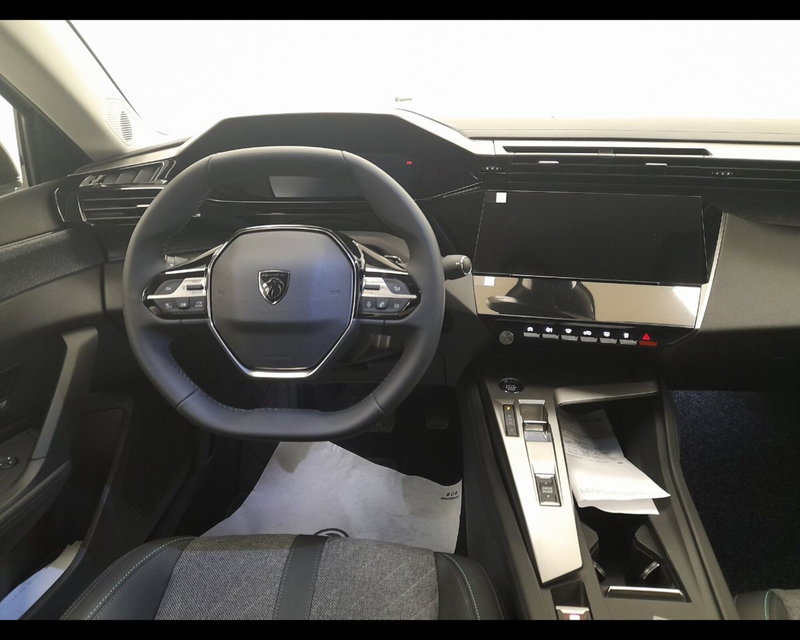 Peugeot 408 nuova a Imperia (11)