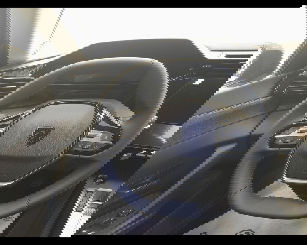 Peugeot 408 nuova a Imperia (12)