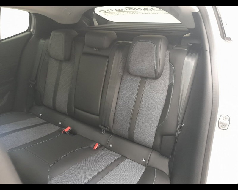 Peugeot 408 nuova a Imperia (18)