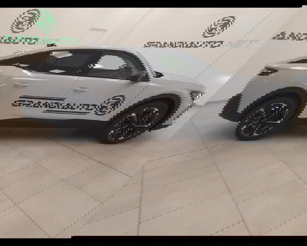 Peugeot 408 nuova a Imperia (5)