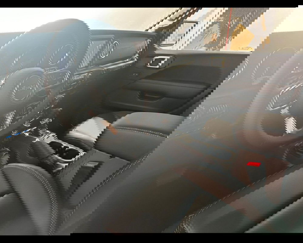 Jeep Wrangler Unlimited nuova a Imperia (6)