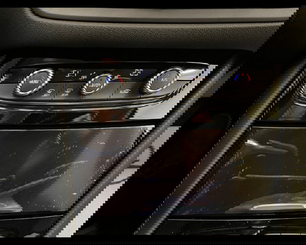 Opel Grandland nuova a Imperia (13)