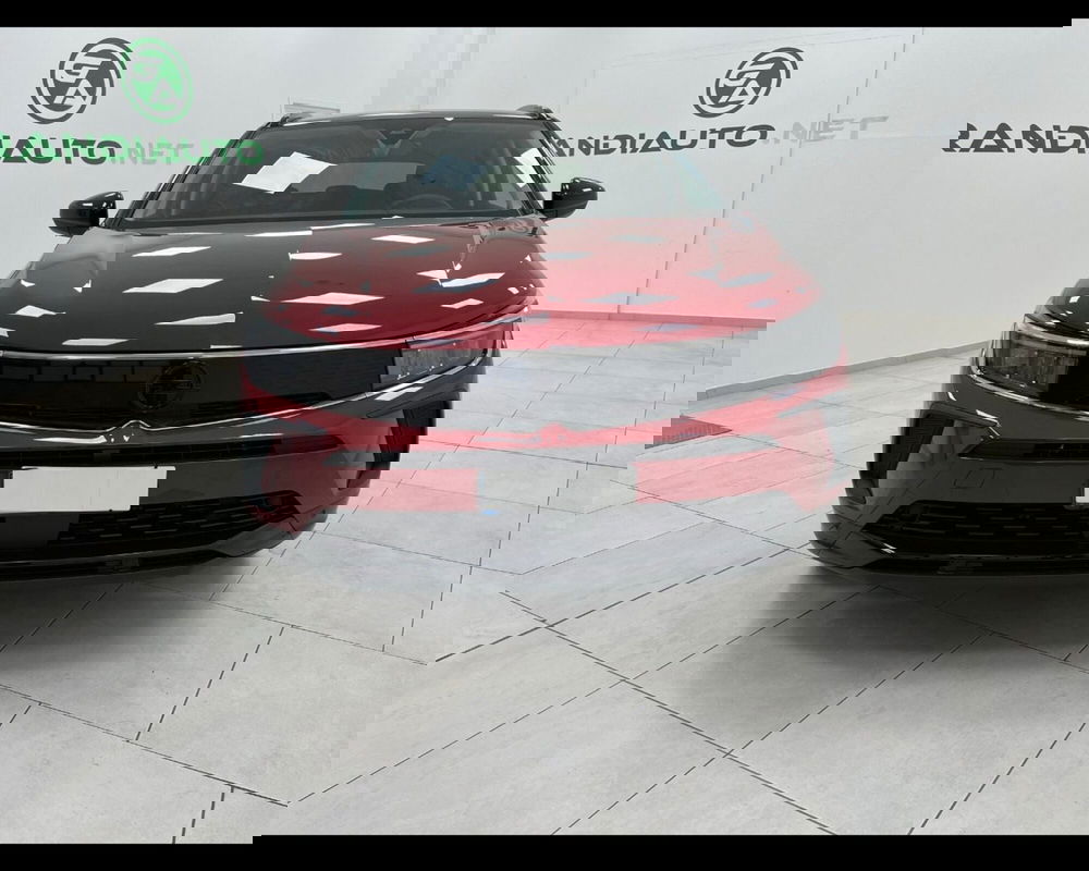 Opel Grandland nuova a Imperia (2)