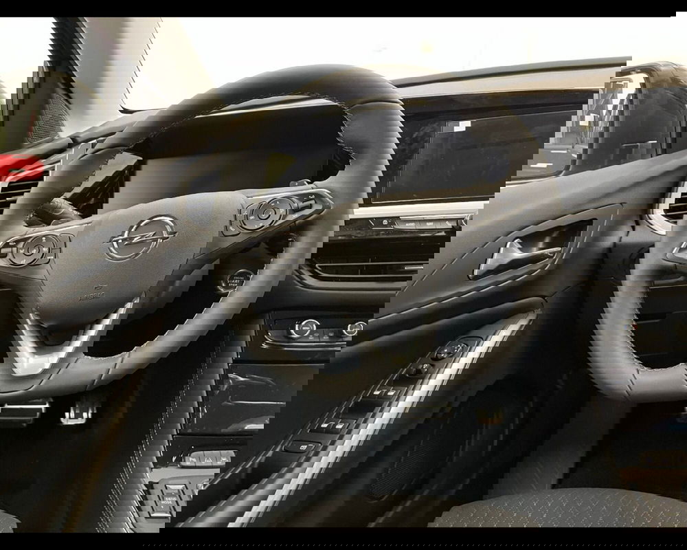 Opel Grandland nuova a Imperia (9)