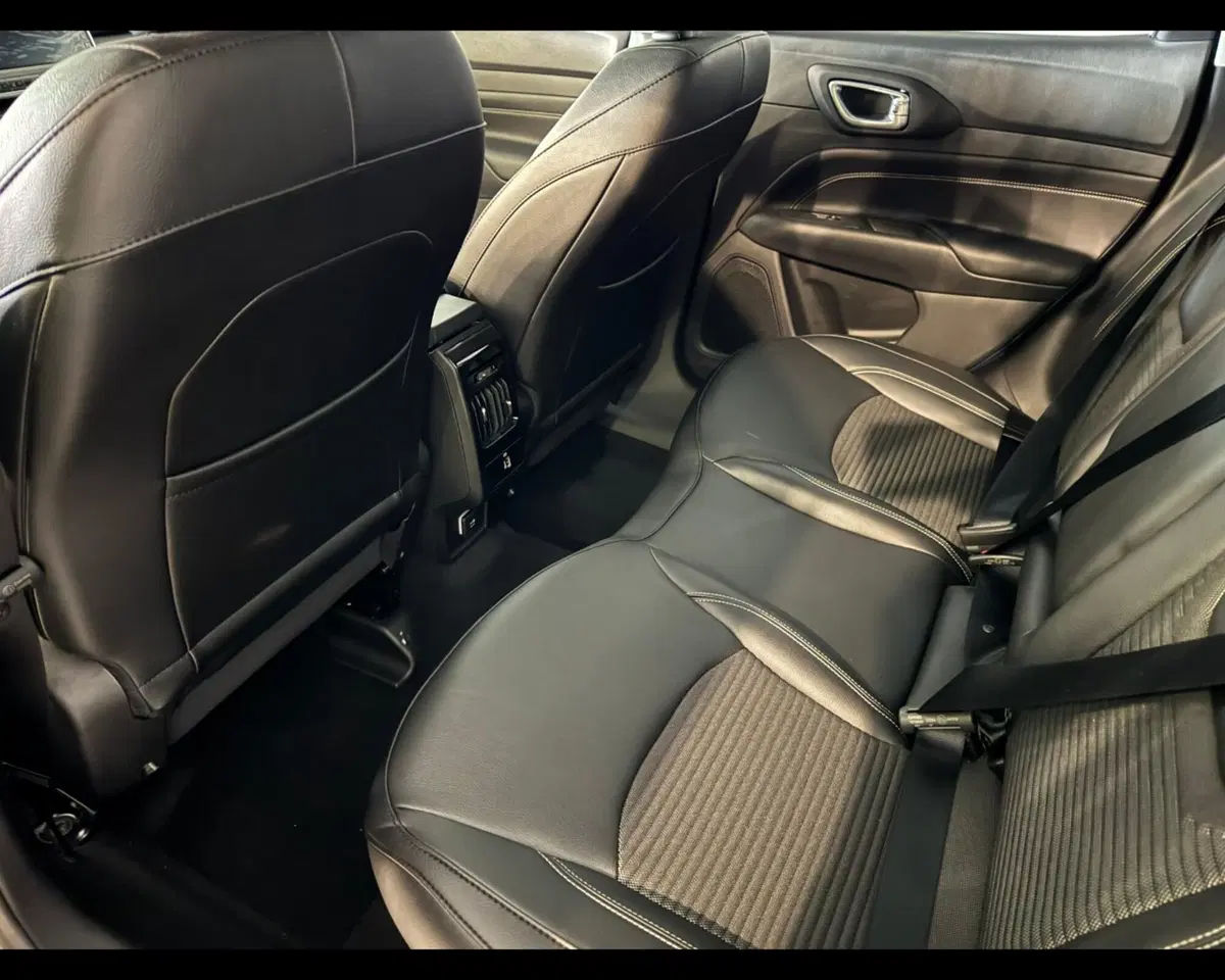 Jeep Compass nuova a Imperia (6)