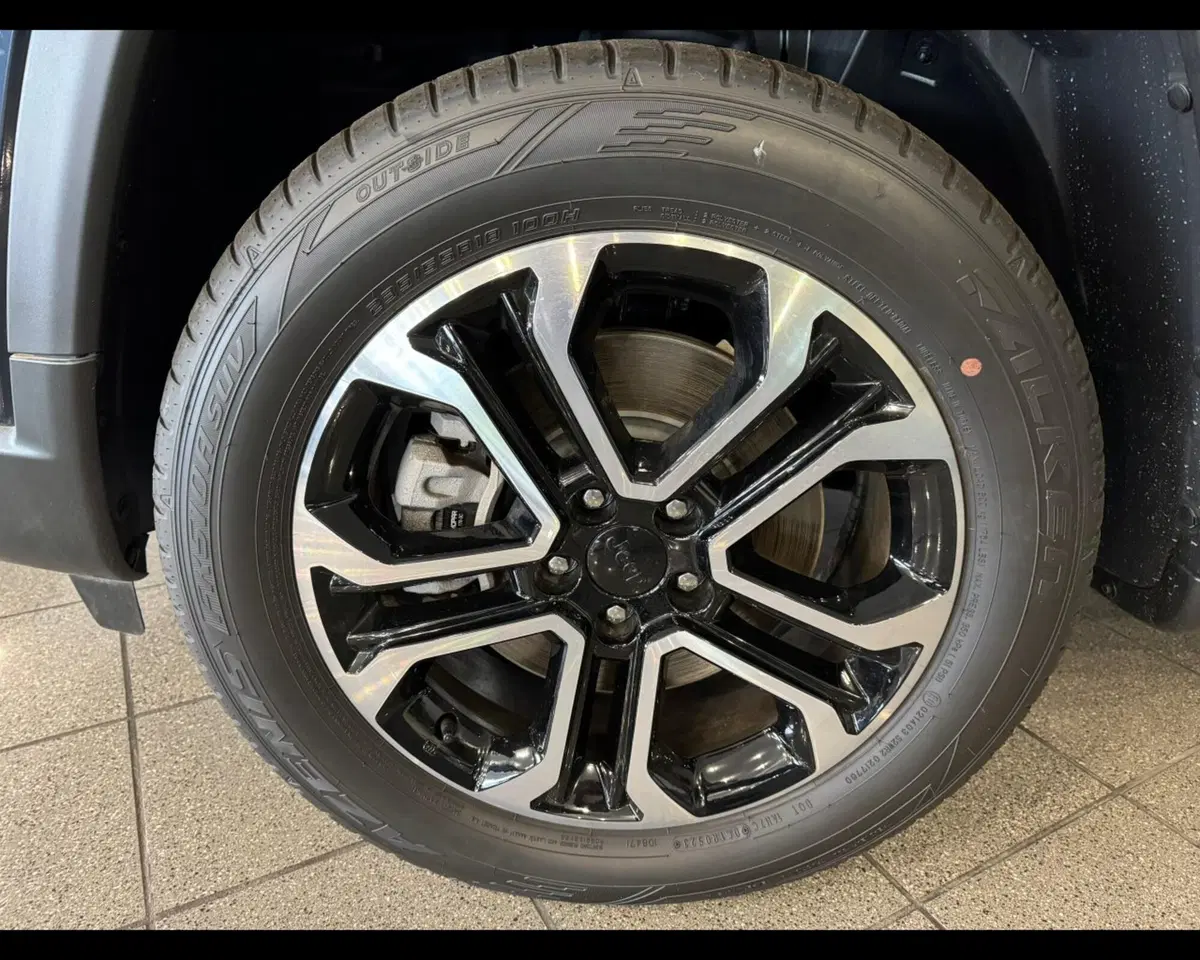 Jeep Compass nuova a Imperia (7)
