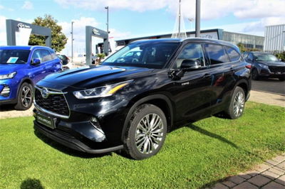 Toyota Highlander 2.5h Lounge e-cvt del 2021 usata a Roma