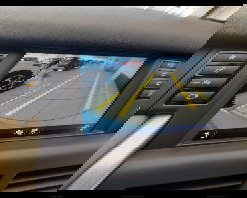 Land Rover Discovery Sport usata a Alessandria (11)