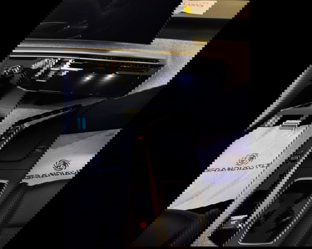 Peugeot 5008 nuova a Alessandria (10)