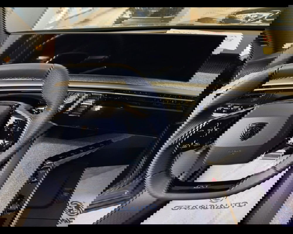 Peugeot 5008 nuova a Alessandria (12)