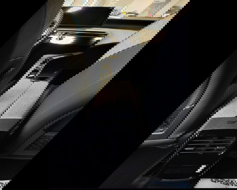 Peugeot 5008 nuova a Alessandria (13)