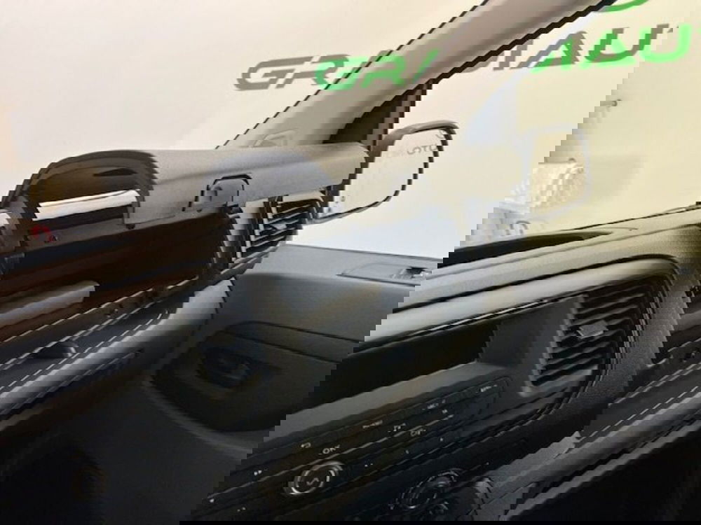 Opel Vivaro Furgone usata a Alessandria (11)