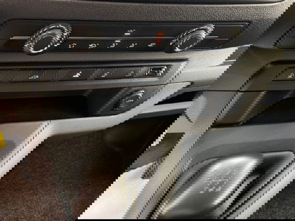 Opel Vivaro Furgone usata a Alessandria (9)