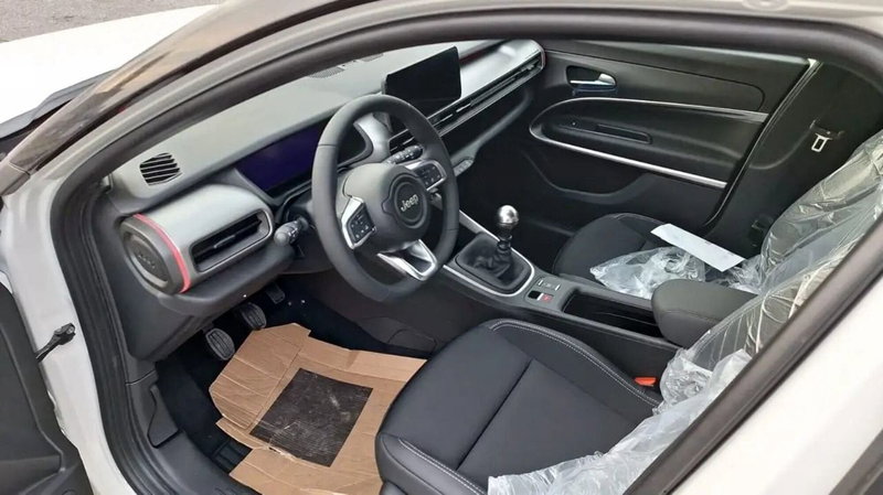 Jeep Avenger nuova a Alessandria (10)