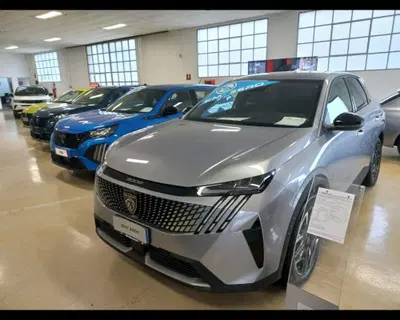 Peugeot 3008 1.2 hybrid Allure Business 145cv e-dcs6 nuova a Novi Ligure