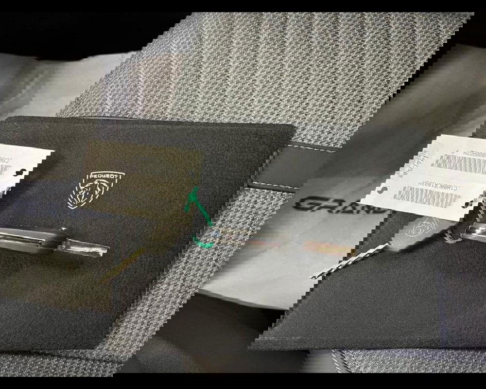 Peugeot 2008 nuova a Alessandria (18)