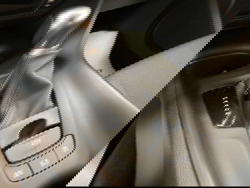 Toyota Toyota C-HR usata a Savona (13)