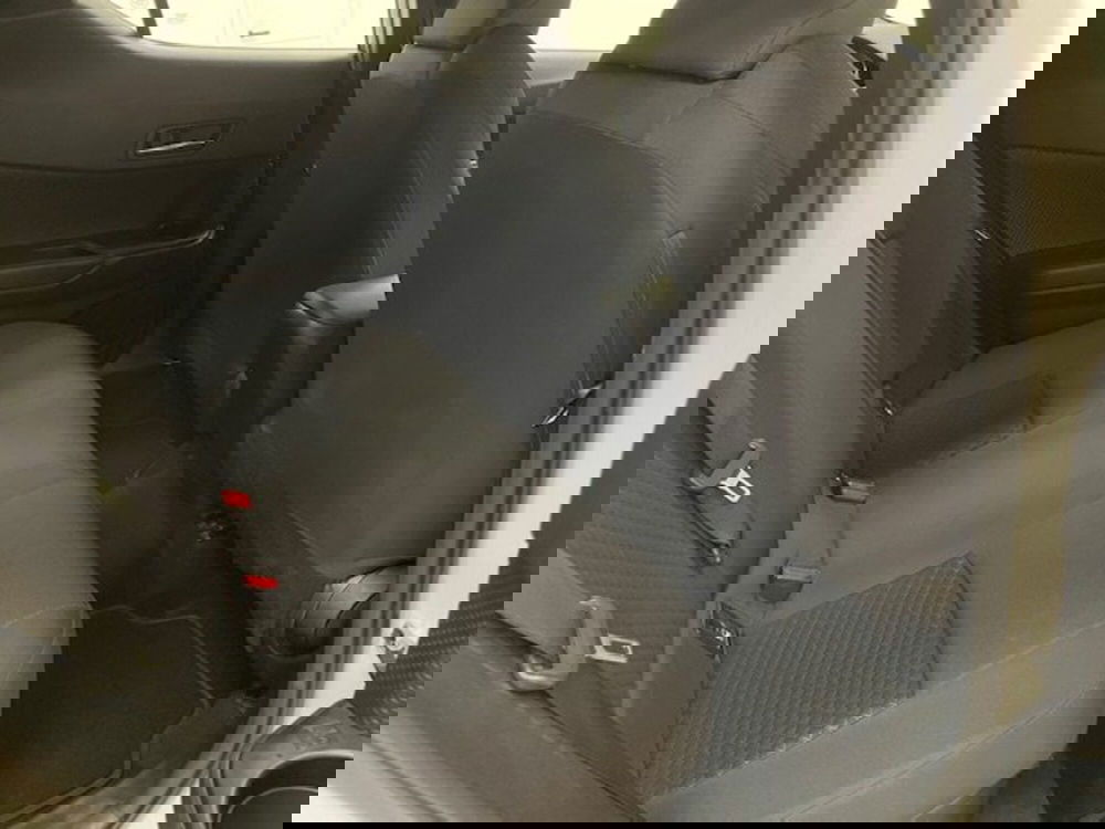 Toyota Toyota C-HR usata a Savona (17)