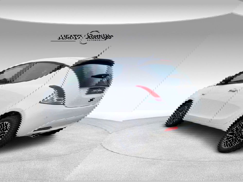 Lancia Ypsilon usata a Siena (4)