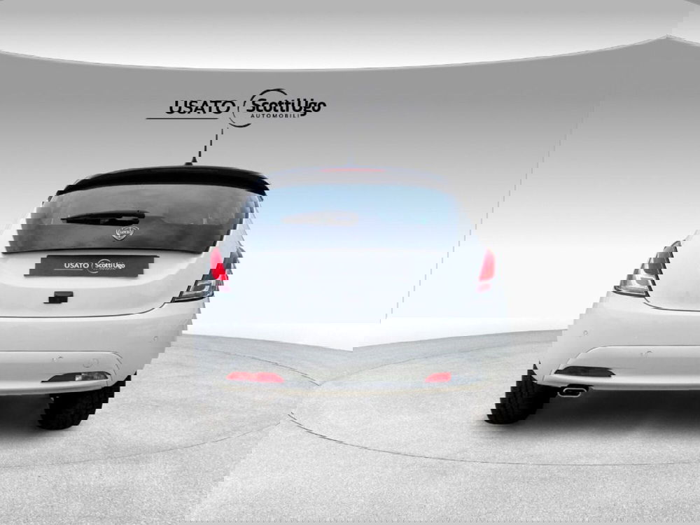 Lancia Ypsilon usata a Siena (5)