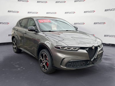 Alfa Romeo Tonale 1.3 phev Veloce Q4 280cv at6 nuova a Verona