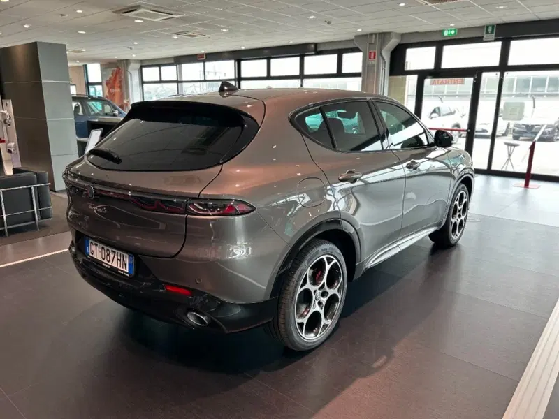 Alfa Romeo Tonale nuova a Verona (7)
