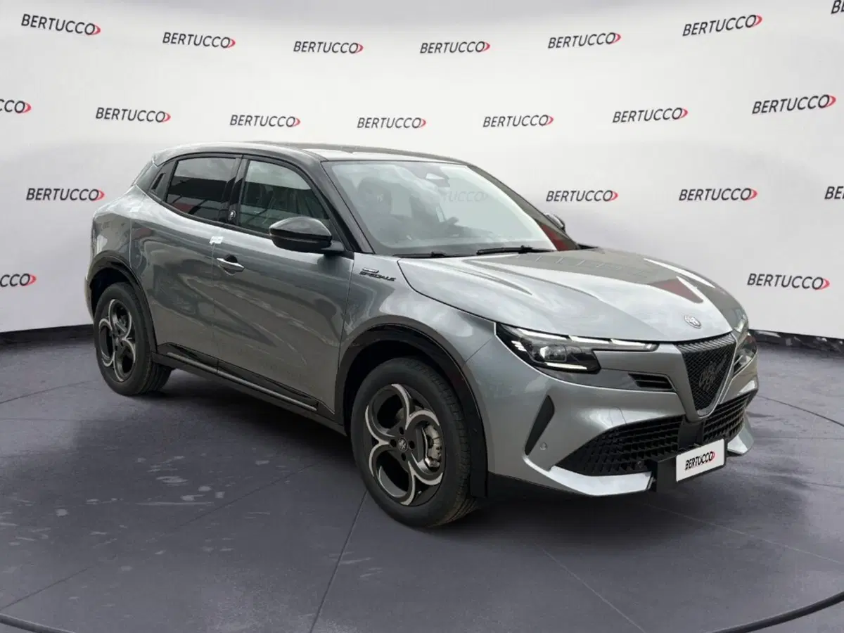 Alfa Romeo Junior nuova a Verona