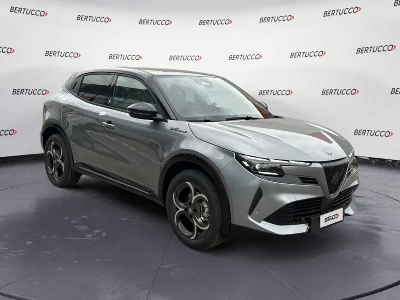 Alfa Romeo Junior nuova a Verona