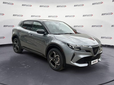 Alfa Romeo Junior 1.2 ibrida Q4 Milano Cortina 2026 145cv edct6 nuova a Verona