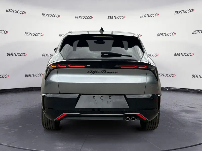 Alfa Romeo Junior nuova a Verona (4)