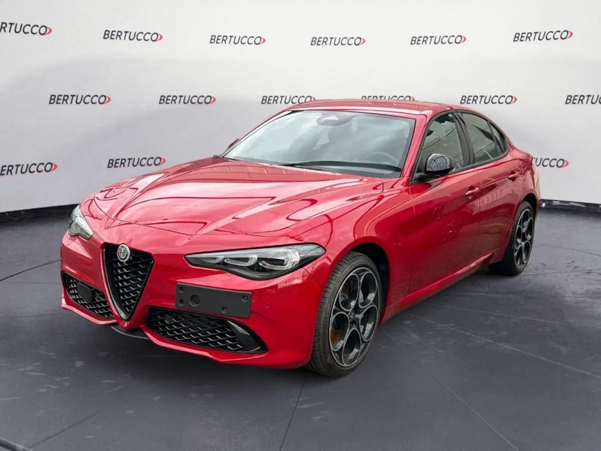 Alfa Romeo Giulia nuova a Verona (2)
