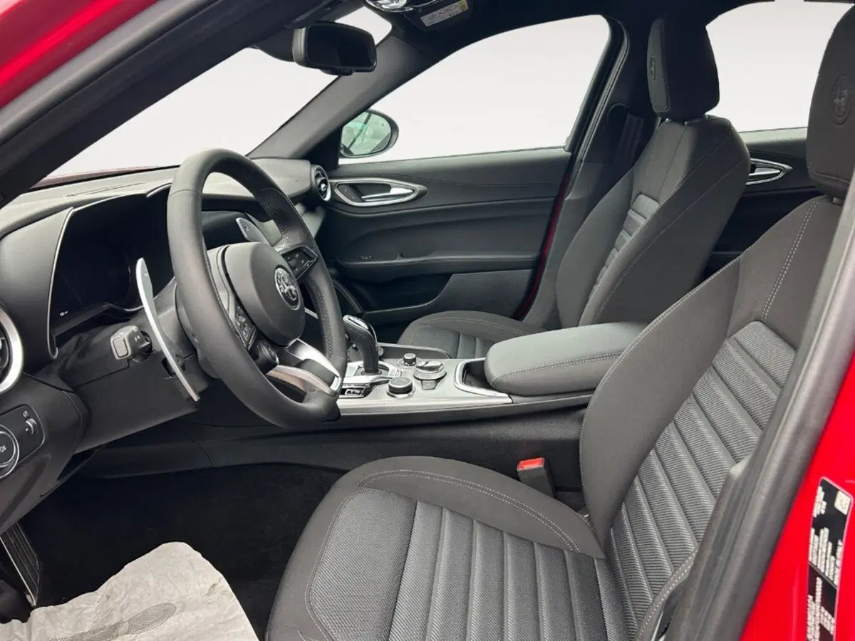 Alfa Romeo Giulia nuova a Verona (3)