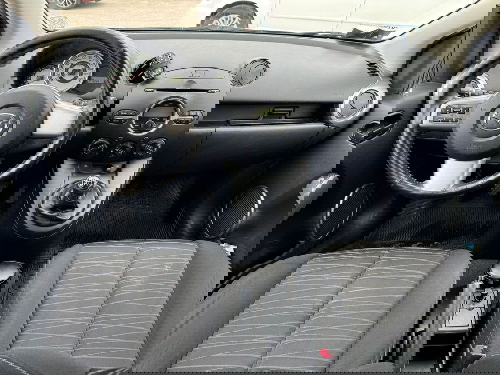 Mazda Mazda2 usata a Salerno (14)