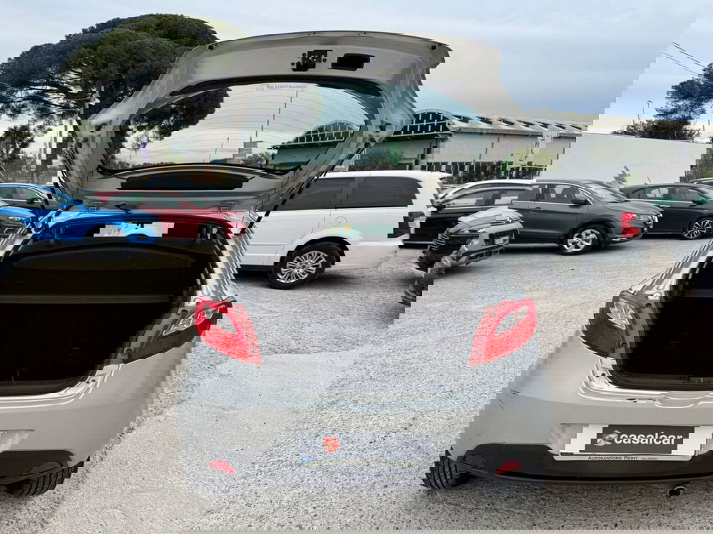 Mazda Mazda2 usata a Salerno (9)