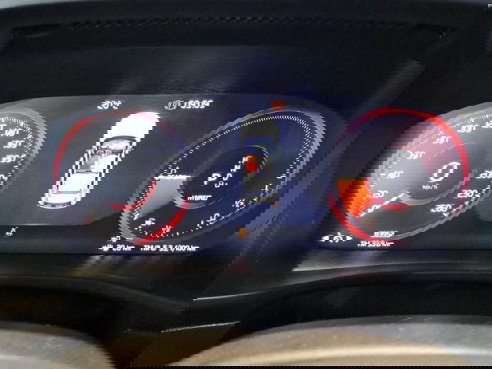 Volvo XC40 usata a Salerno (10)