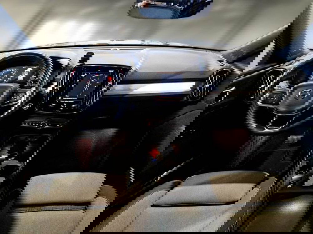 Volvo XC40 usata a Salerno (9)