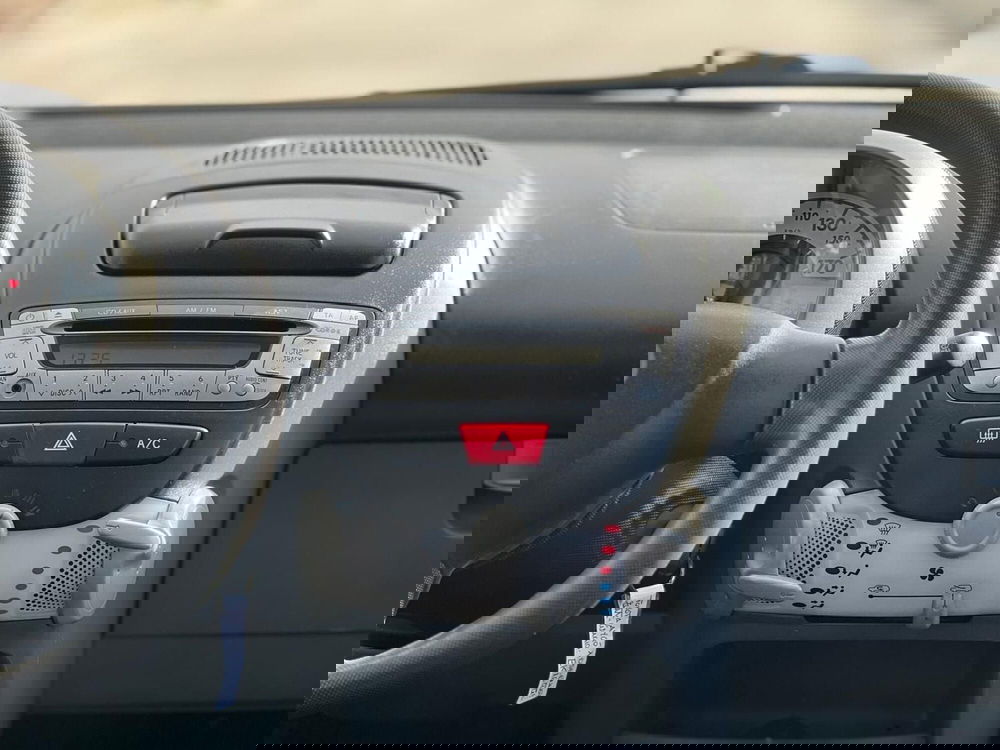 Toyota Aygo usata a Matera (16)