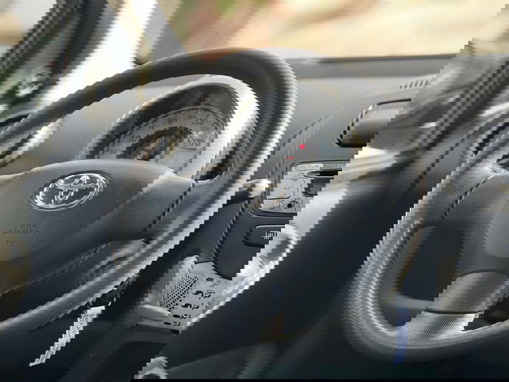 Toyota Aygo usata a Matera (17)