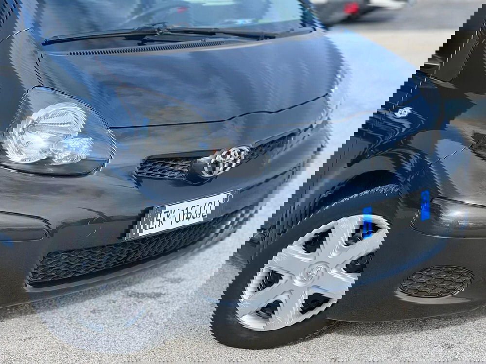 Toyota Aygo usata a Matera (7)