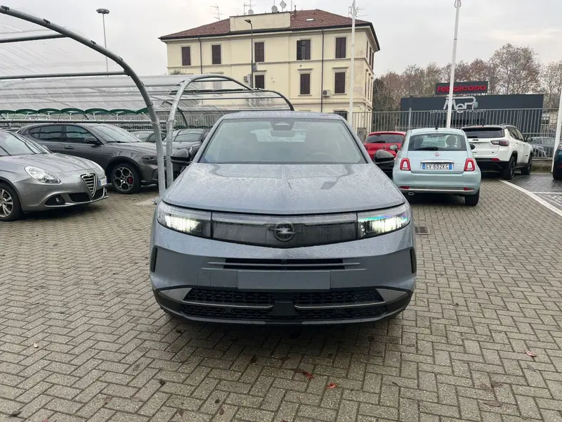 Opel Grandland nuova a Milano (2)