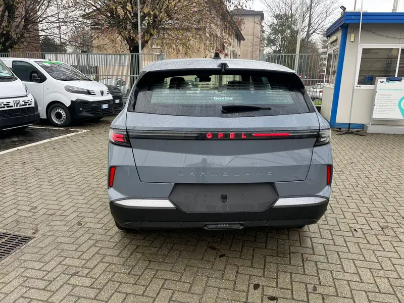 Opel Grandland nuova a Milano (8)