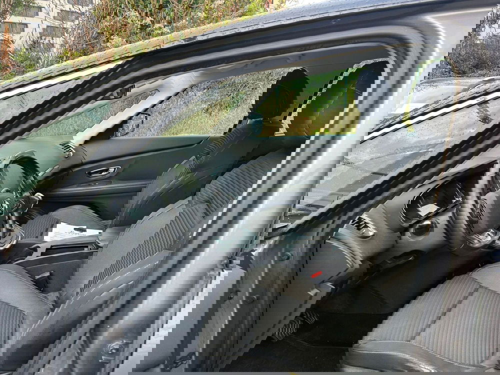 Renault Grand Scénic usata a Milano (11)