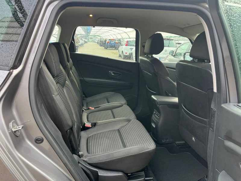 Renault Grand Scénic usata a Milano (13)