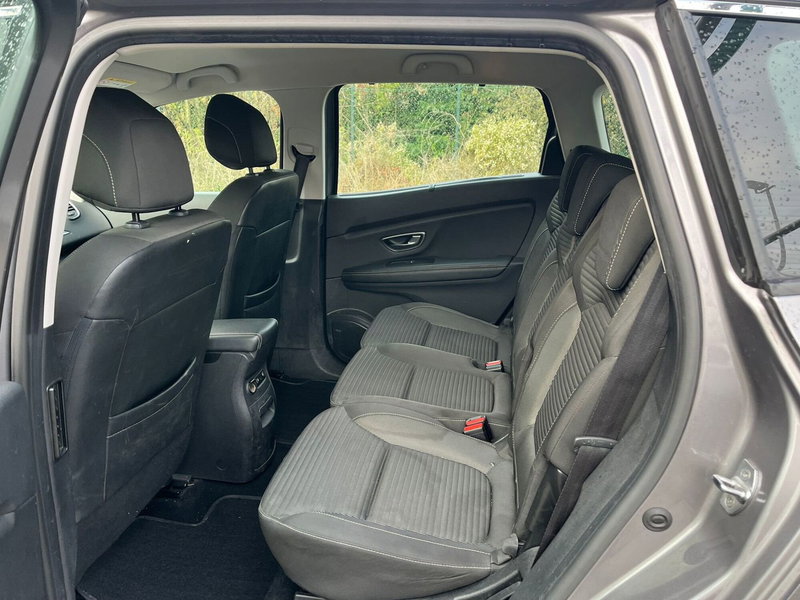 Renault Grand Scénic usata a Milano (14)