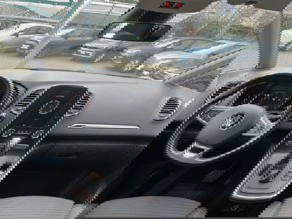 Renault Grand Scénic usata a Milano (15)