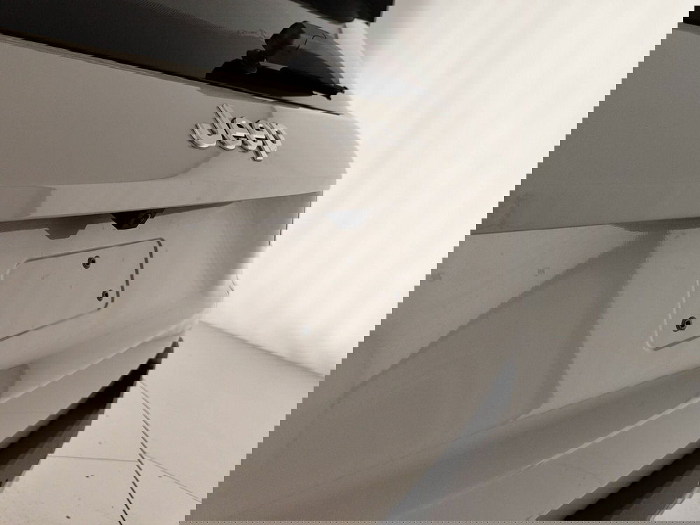 Jeep Avenger nuova a Caserta (10)