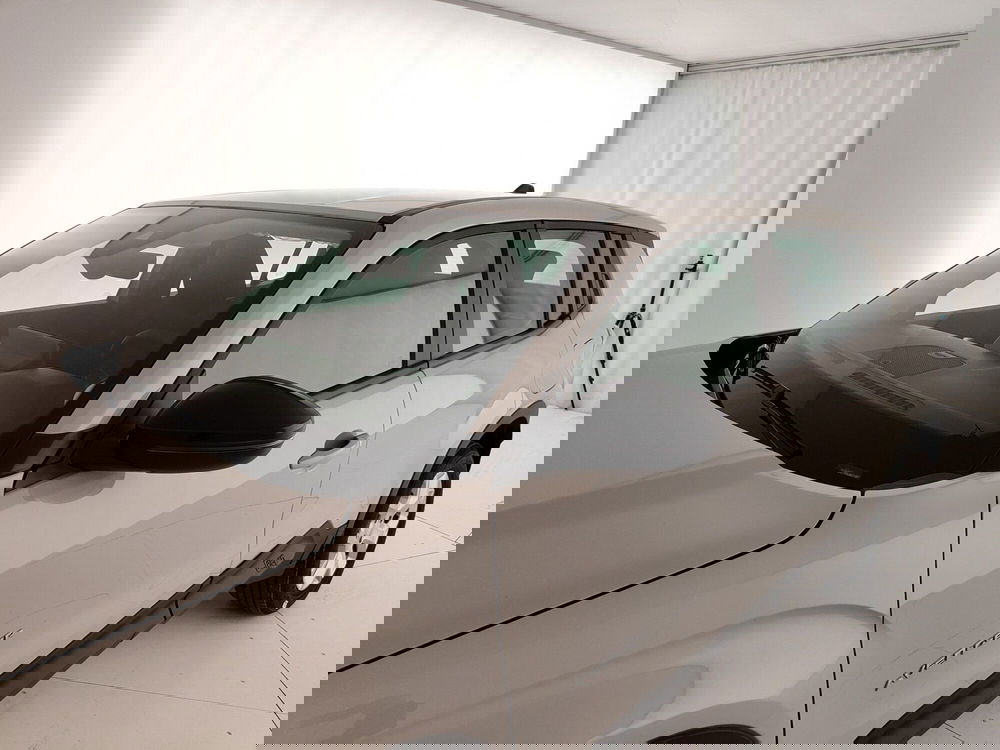 Jeep Avenger nuova a Caserta (14)