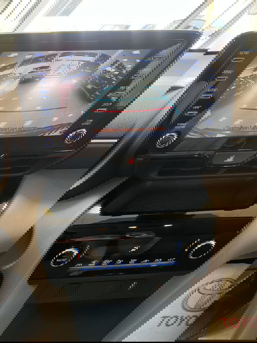 Toyota Yaris Cross usata a Prato (11)