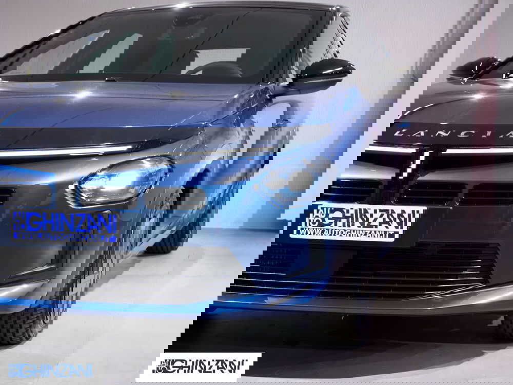 Lancia Ypsilon nuova a Bergamo (19)